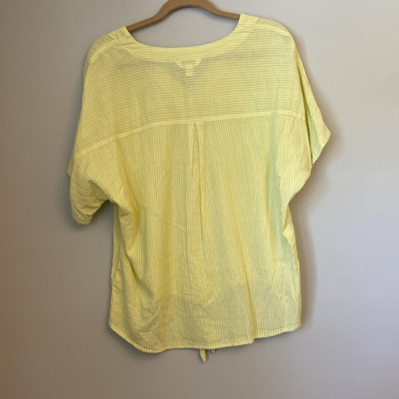 ⭐️ Time & Tru Yellow Stripped Cotton Blend Short Sleeve Blouse size Large - Picture 2 of 6